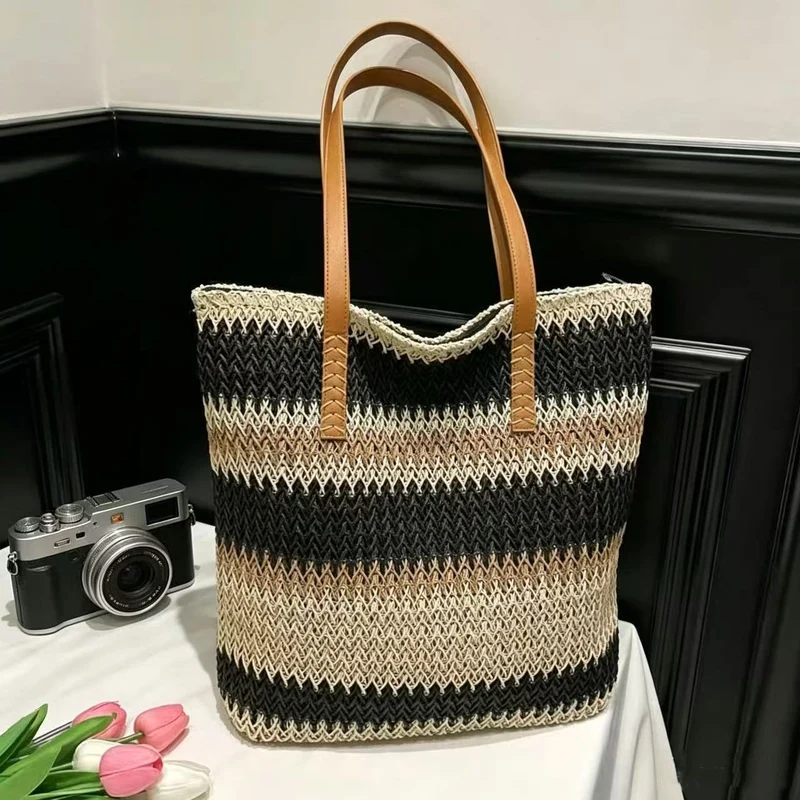 Henkel- und Strandtasche mit elegantem Streifenmuster Skanto
