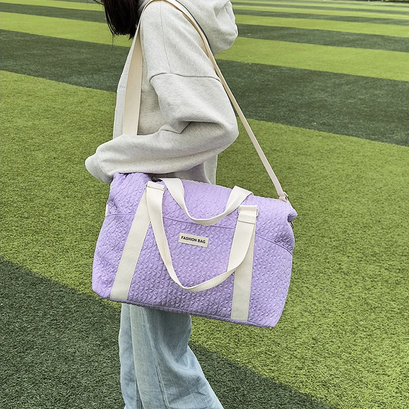 Stylische und praktische Sporttasche für Damen Skanto