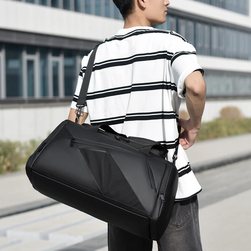 Sportliche Reisetasche für Damen mit innovativem Fächerdesign Skanto