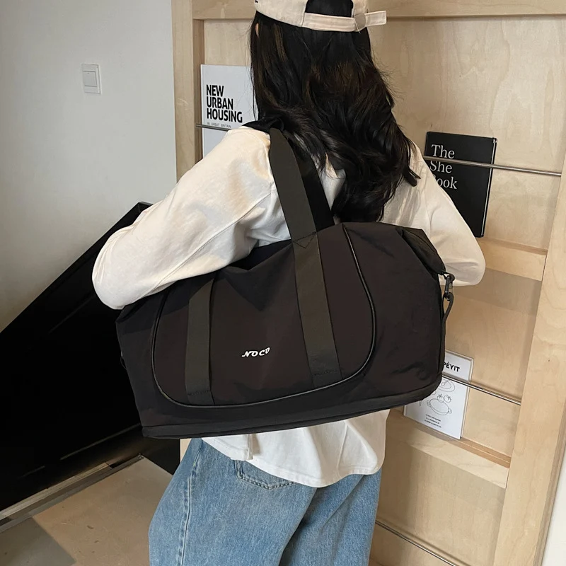 Sportliche Reisetasche für Damen mit robuster Langlebigkeit