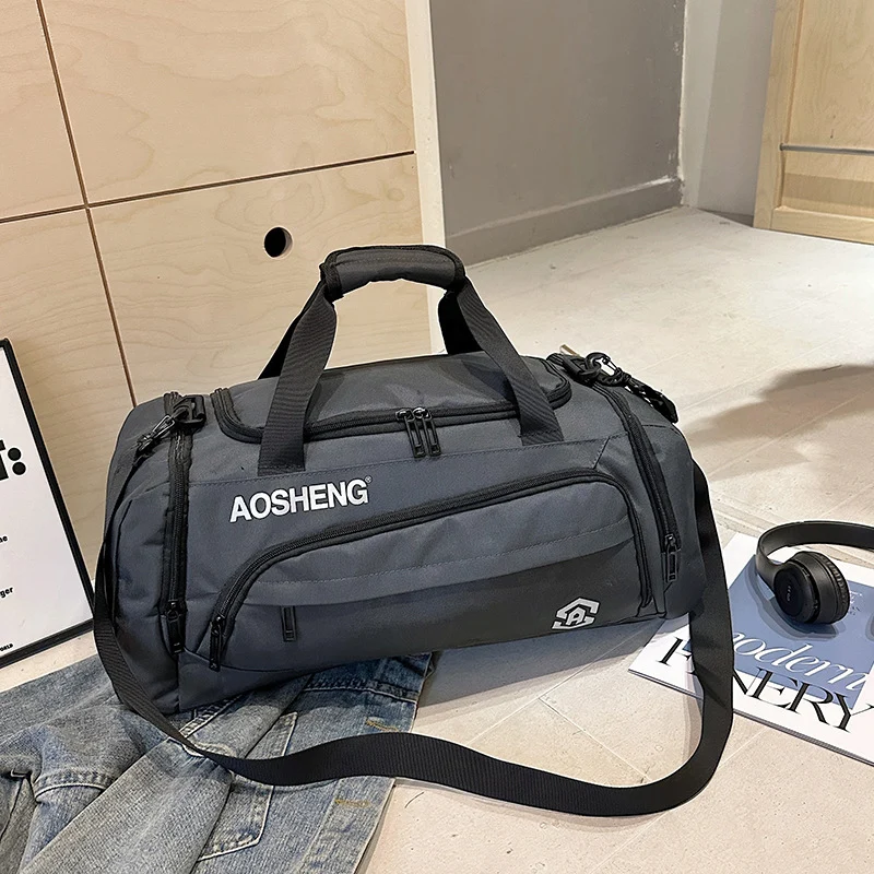 Sportliche Reisetasche für Damen mit praktischen Fächern Skanto