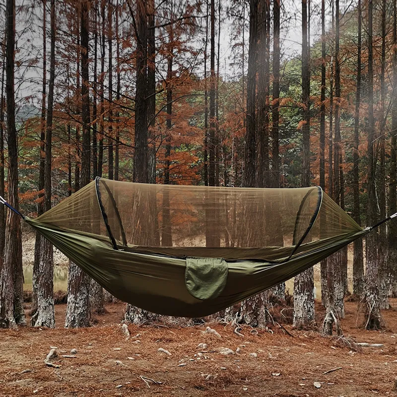 OutdoorRelax Hängematte mit Moskitonetz und Schnellverschluss – 200 kg Tragkraft | Skanto