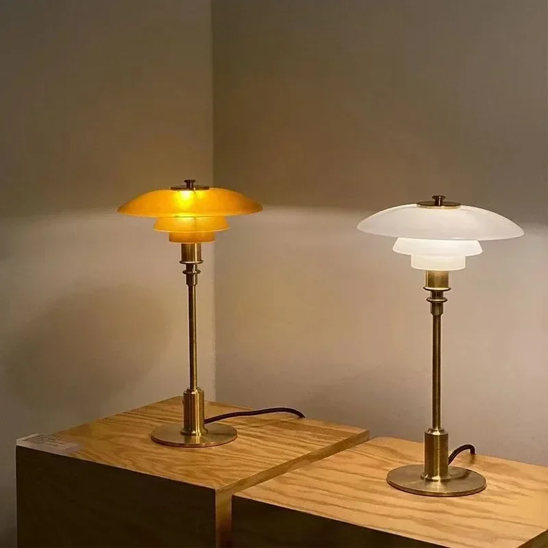 Nordische Glas-Tischlampe – Minimalistisches LED-Licht für Zuhause | Skanto