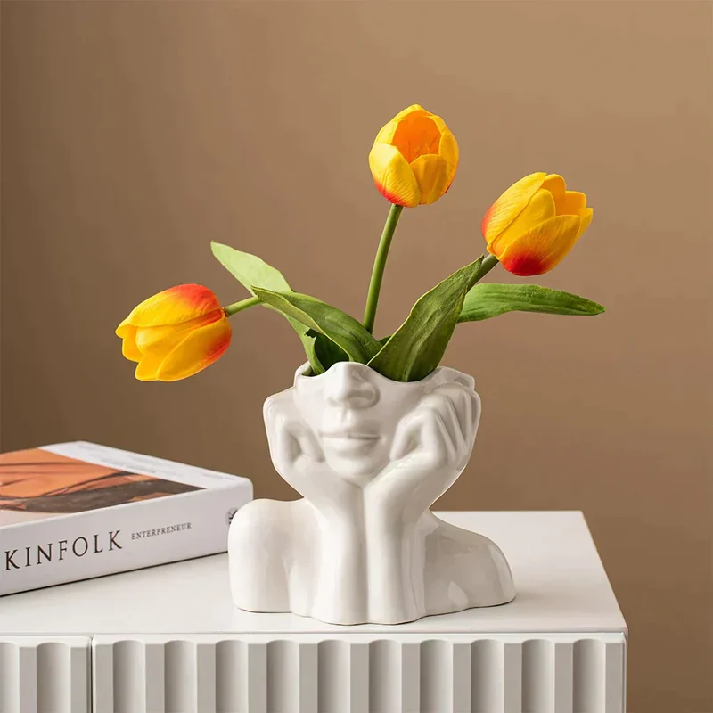 „Einzigartige und moderne Keramikvase, dekorativer Blumentopf für Wohnzimmer und Büro“ | Skanto