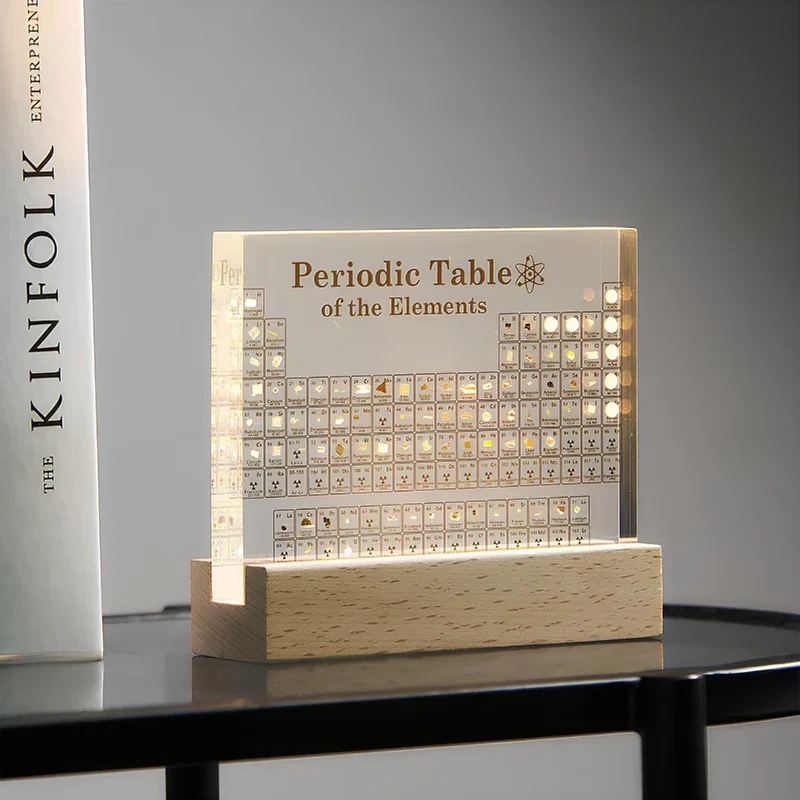 Periodensystem-Display – 83 Proben in klarem Acryl auf Holzsockel mit Licht