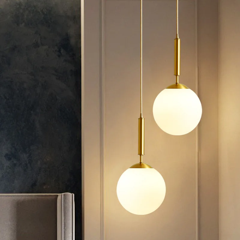 Luxuriöse Gold-Pendelleuchte – Moderne Hängelampe für Treppenhaus oder Wohnzimmer | Skanto