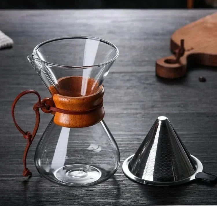 Chemex Kaffeekaraffe mit Hario V60 Filterhalter-Set – Präzises Brühen mit Stil