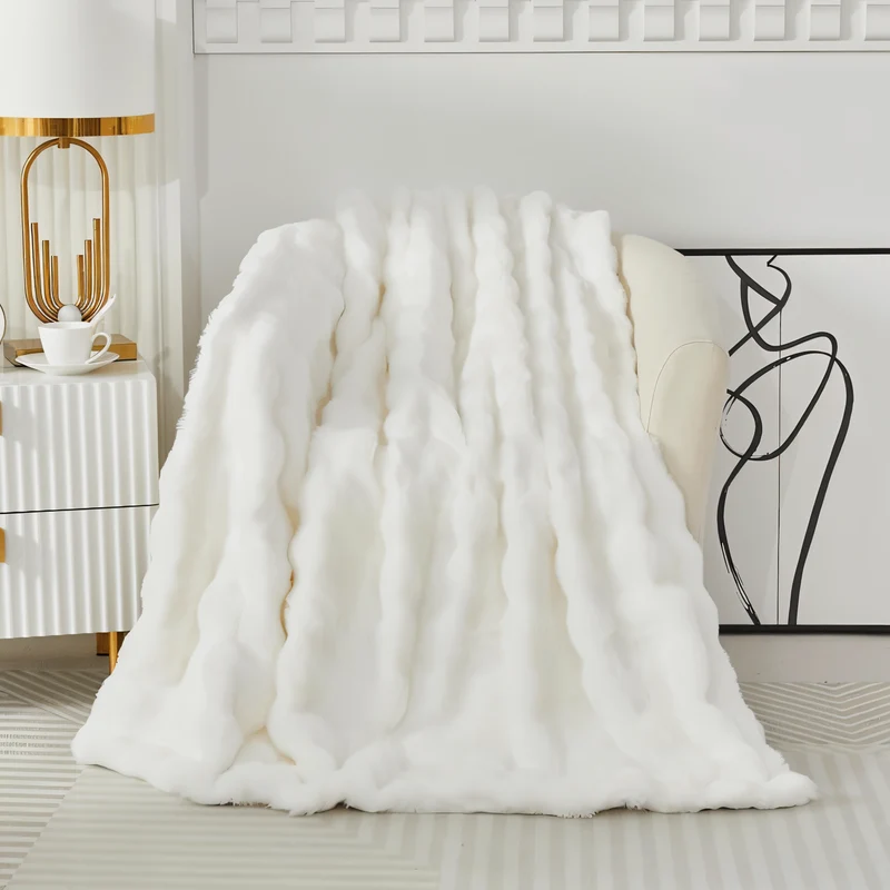 Kuscheldecke Weiß – Weiche Plüschdecke für Sofa & Bett | Kinder & Erwachsene