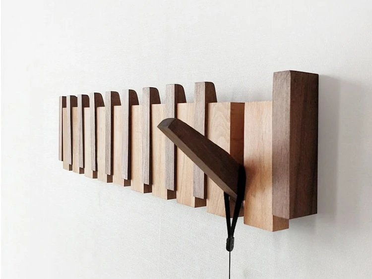 Wandgarderobe mit versenkbaren Haken – Massivholz von 31 bis 75 cm