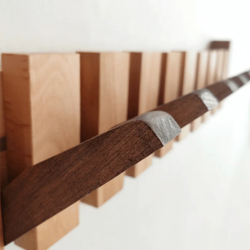 Wandgarderobe mit versenkbaren Haken – Massivholz von 31 bis 75 cm