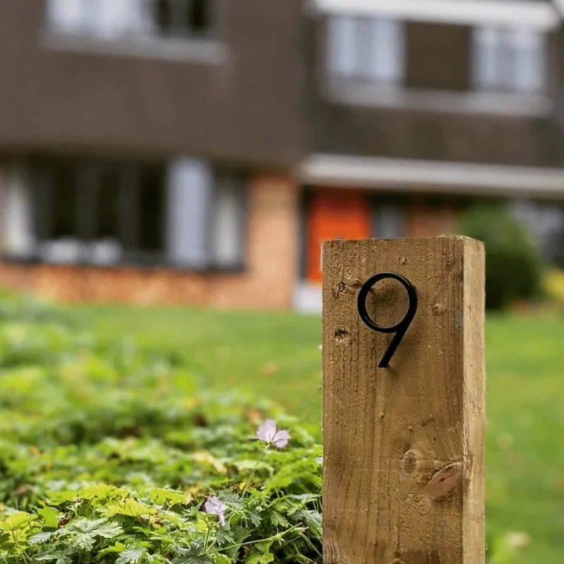 Hausnummer – Zinklegierung, 12,7 cm hoch, mit Abstandhaltern für Schattenfuge