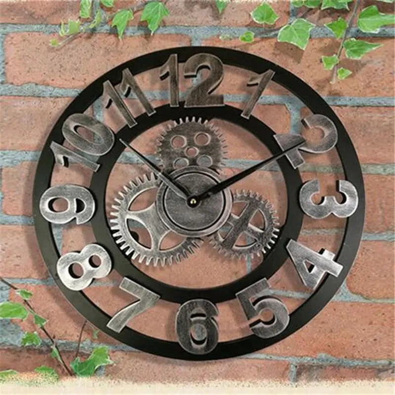 Wanduhr im Industriestil – Zahnradoptik aus MDF mit leisem Quarzwerk