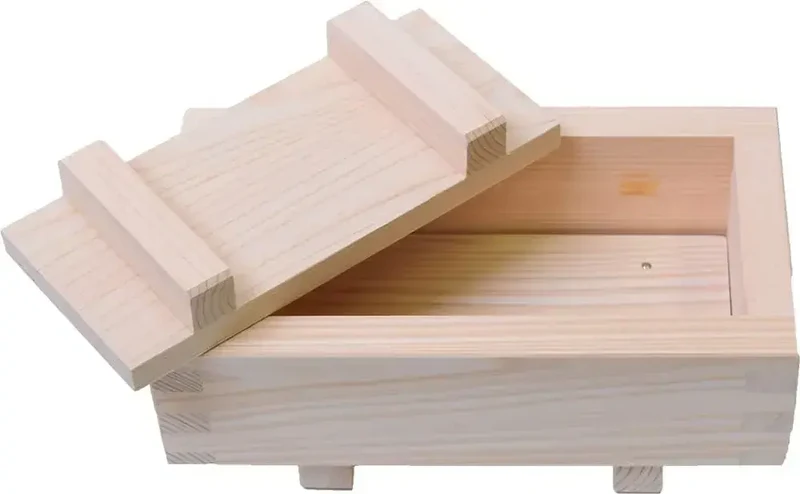 Kiso Kogei Hino Wood Oshi Sushi Mold: Traditional Kitchen Tool