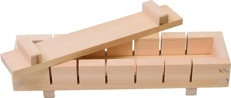 Kiso Kogei Hino Wood Oshi Sushi Mold: Traditional Kitchen Tool