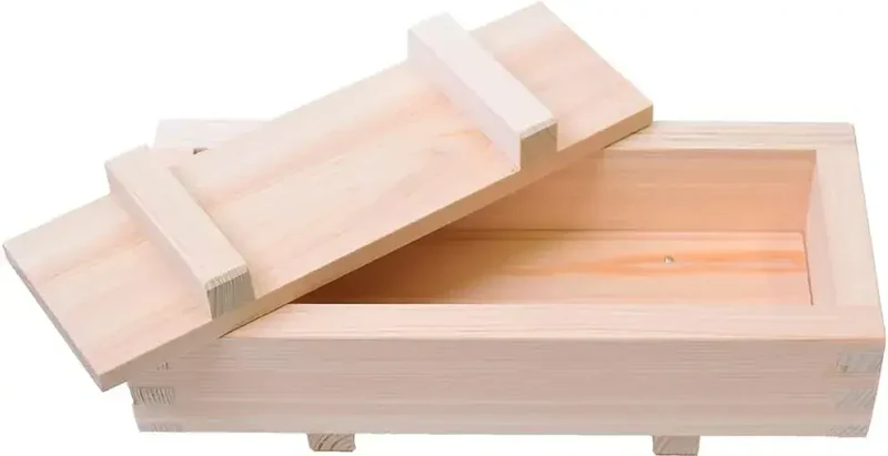 Kiso Kogei Hino Wood Oshi Sushi Mold: Traditional Kitchen Tool