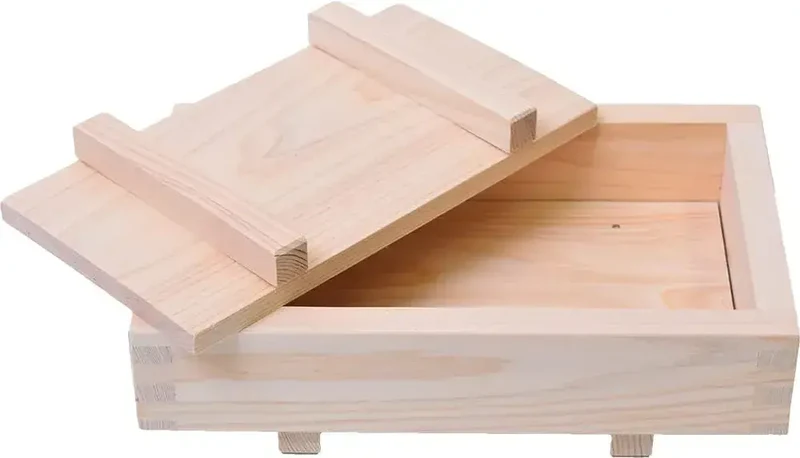 Kiso Kogei Hino Wood Oshi Sushi Mold: Traditional Kitchen Tool
