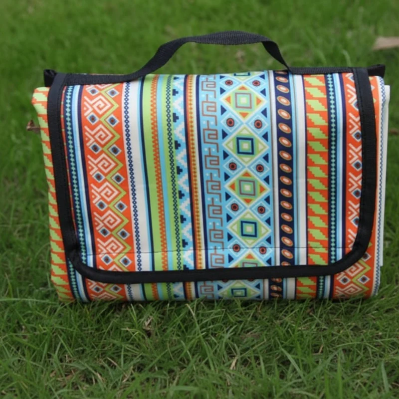 Picknickdecke wasserdicht – 150 x 200 cm aus Baumwollmix mit Musterdruck