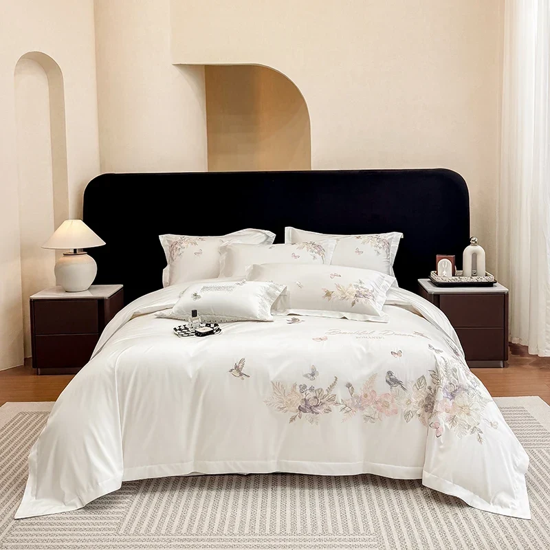 Egyptian Cotton Bettwäsche 4-teilig – 600 TC mit Blumenstickerei
