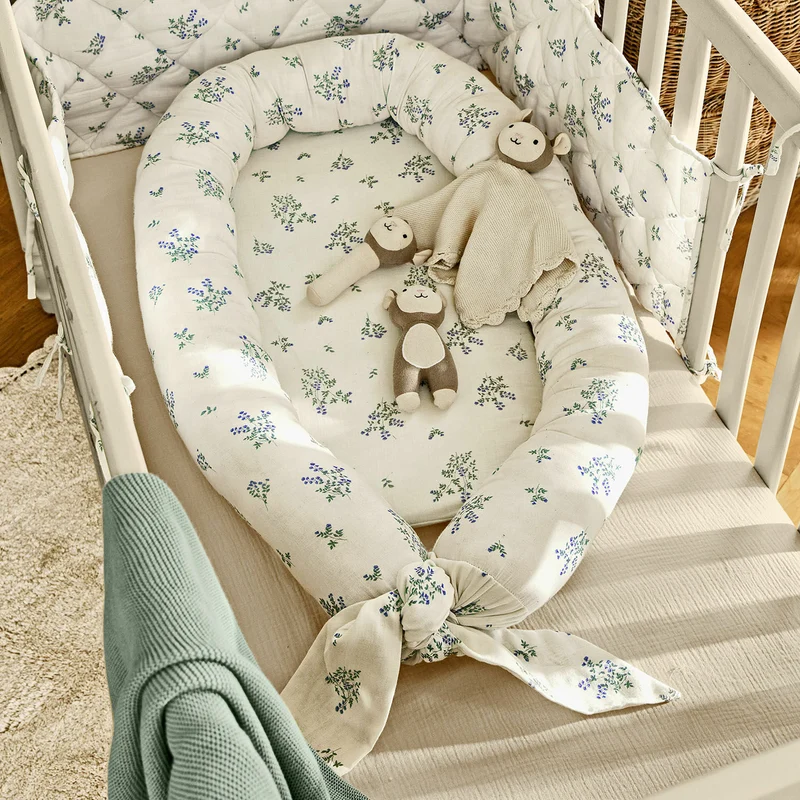 NYMARIEL Baby-Nestchen – Weiches, gepolstertes Schlafnest für Babys mit schützender Bettschlangen-Umrandung