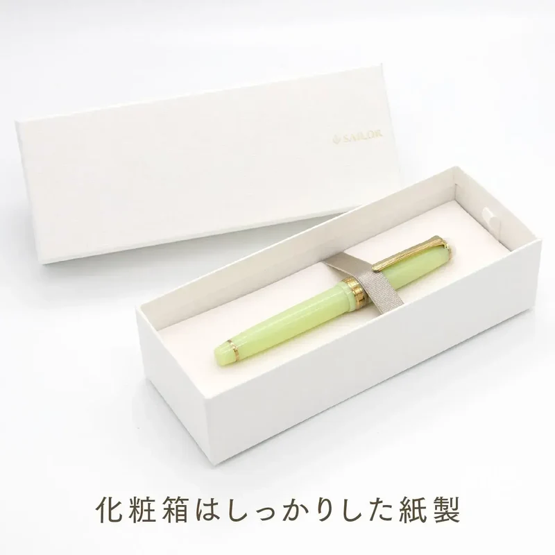 Sailor Shikiori Fountain Pen 14K Gold Medium Nib Writing