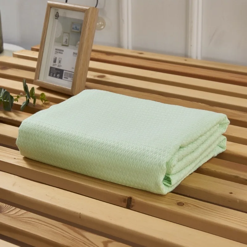 Kühlende Sommerdecke aus Bambusfaser – Leichte & Atmungsaktive Decke für Warme Nächte