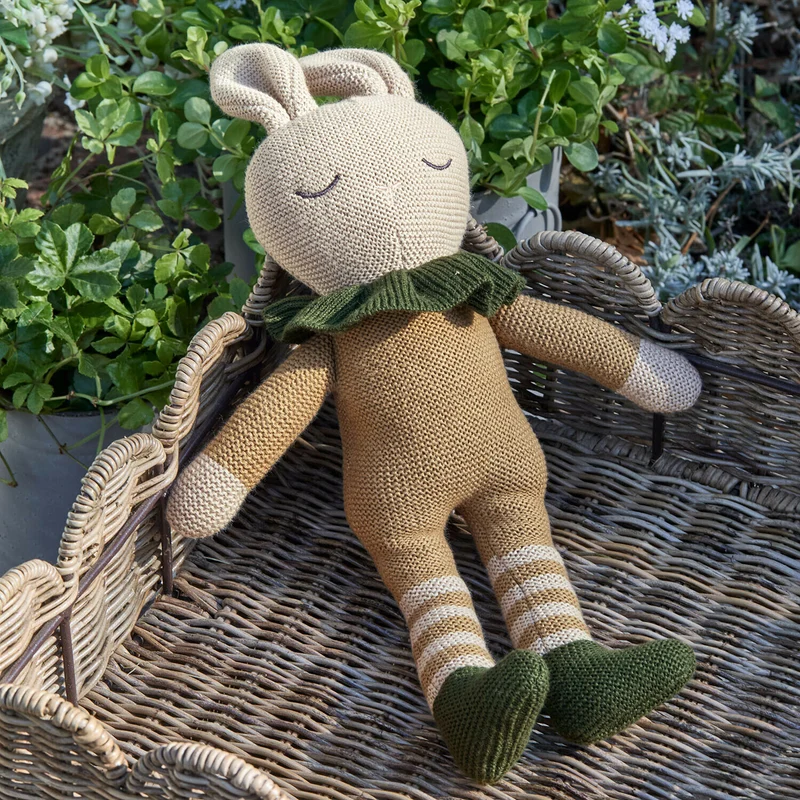 CUDDECLOUD Kuschelkaninchen – Weiches Strickstoff Kuscheltier Für Geborgenheit Und Ruhige Kindermomente