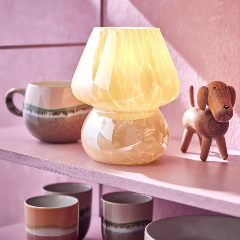 VERRE Tischleuchte – Moderne Pilzlampe aus Glas mit Warmem Lichtakzent