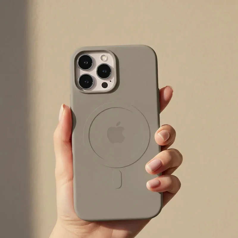 iPhone Hülle mit Magnetfunktion – Soft-Touch Silikon & schlankes Design