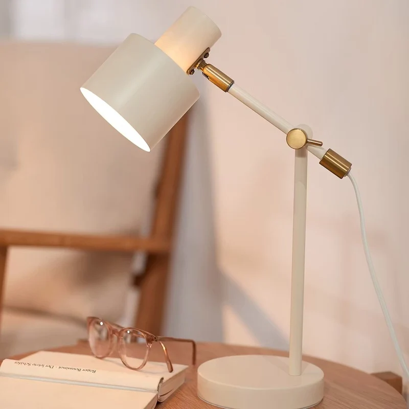 ISAK Schreibtischleuchte – Skandinavische Tischlampe Mit Verstellbarem Design