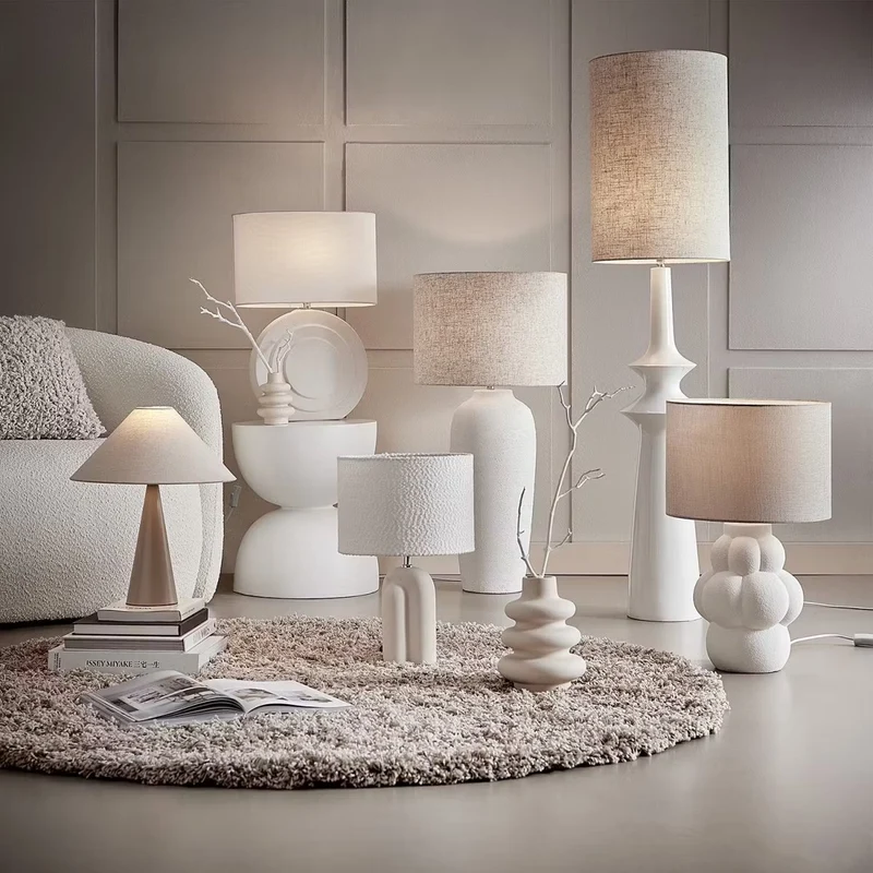 NEXO Tischleuchte – Minimalistische Tischlampe Mit Stoffschirm