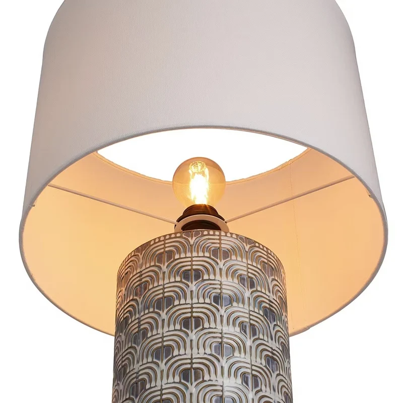 YUKI Tischleuchte – Minimalistische Tischlampe Mit Moderner Eleganz