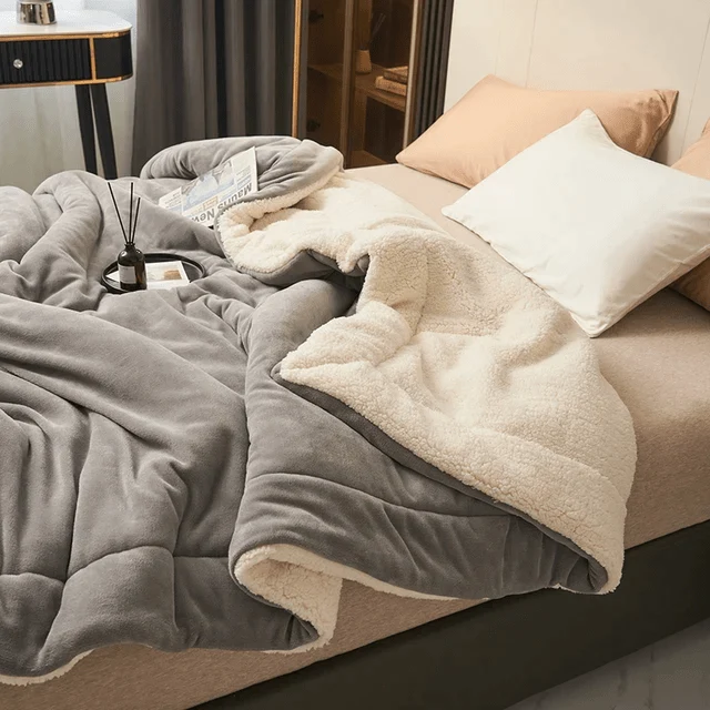 KuschelGlanz – Weiche Flanell-Fleecedecke für Wärme & Stil