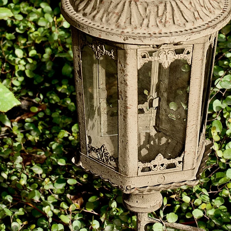 QUENDIRA LED-Laterne – Vintage Gartenlaterne Mit Erdspieß