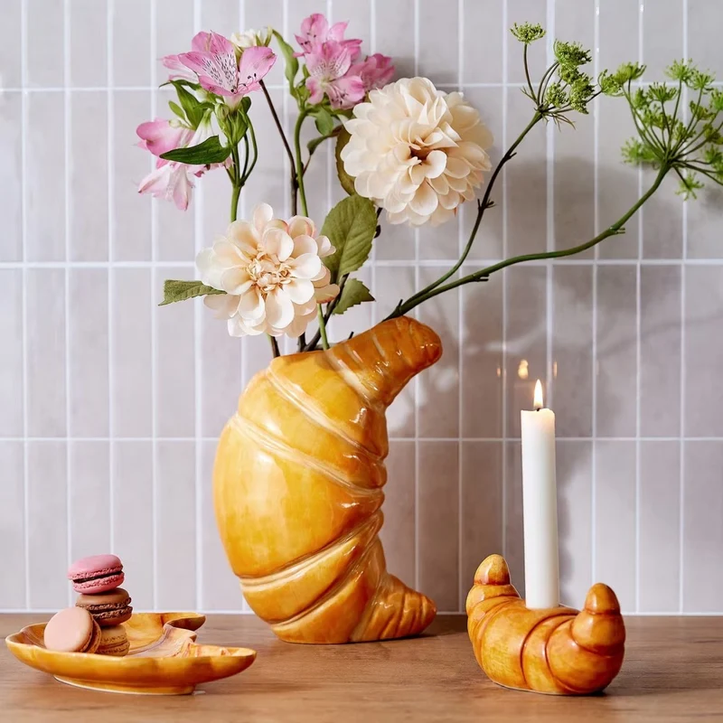 Croissant Vase – Kreative Porzellanvase Im Croissant-Design