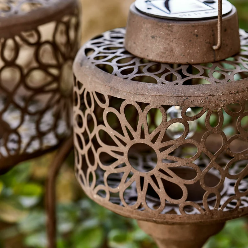 ROBELLINE Solar-Laternen 2er-Set – Dekorative Outdoor-Solarleuchten mit Vintage-Metallfinish