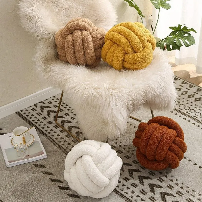Knotiva – Dekokissen Baumwollfleece mit Dreifachknoten Design