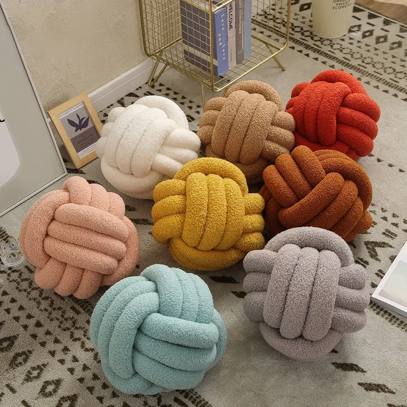 Knotiva – Dekokissen Baumwollfleece mit Dreifachknoten Design