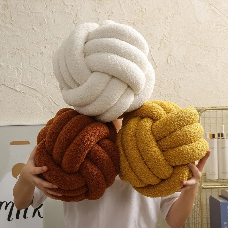 Knotiva – Dekokissen Baumwollfleece mit Dreifachknoten Design