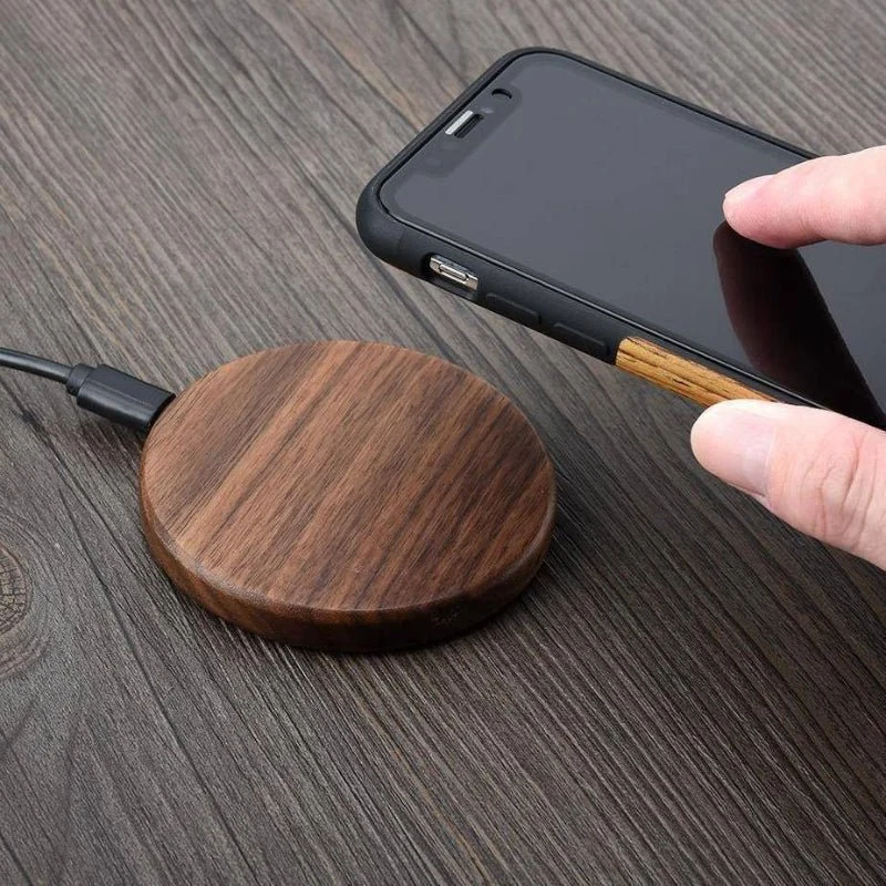 GREENWATT – Qi-Schnellladegerät mit Natur-Bambusdesign