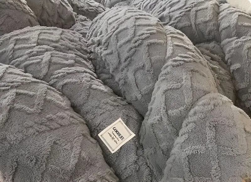 Softique - Samtplüsch Wende-Bettdecke