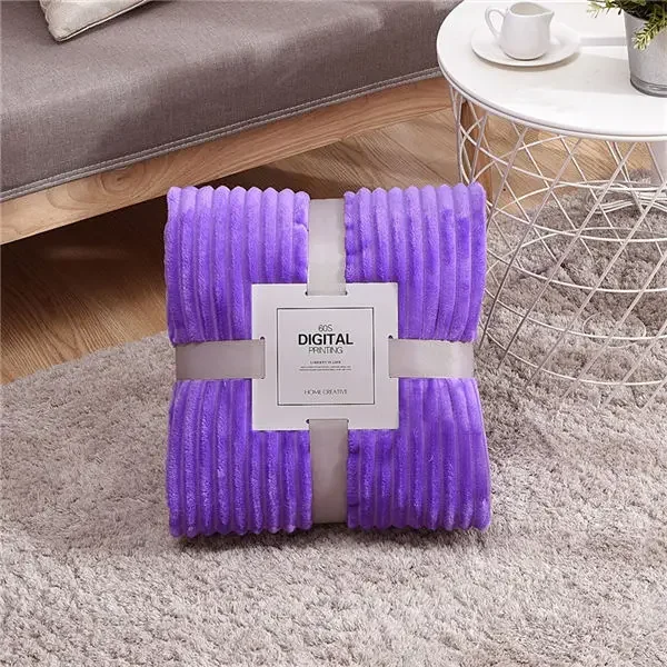 SoftLoom – Flauschige Flanell-Decke Gestreift für Sofa, Bett & Reisen