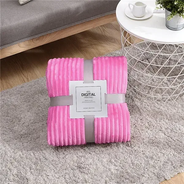 SoftLoom – Flauschige Flanell-Decke Gestreift für Sofa, Bett & Reisen