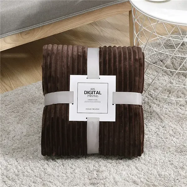 SoftLoom – Flauschige Flanell-Decke Gestreift für Sofa, Bett & Reisen