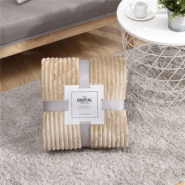 SoftLoom – Flauschige Flanell-Decke Gestreift für Sofa, Bett & Reisen