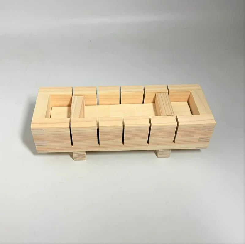 Yamaco Hinoki Sushi Press 6-Piece Small