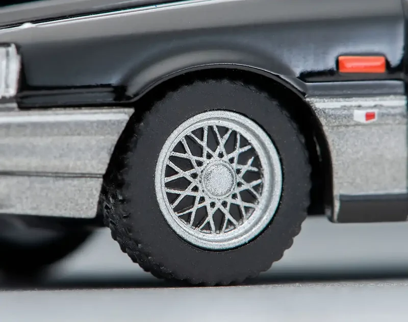 Tomica Limited Vintage Neo 1/64 Lv-N282B Nissan Skyline Black/Silver 1986