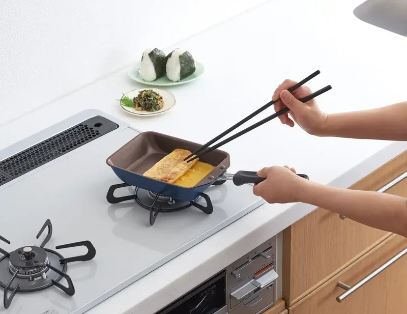 Thermos Durable Series 13cm Navy Egg Frying Pan for Gas Fire KFI-013E