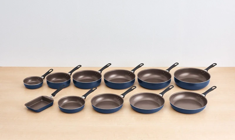 Thermos Durable Series 13cm Navy Egg Frying Pan for Gas Fire KFI-013E