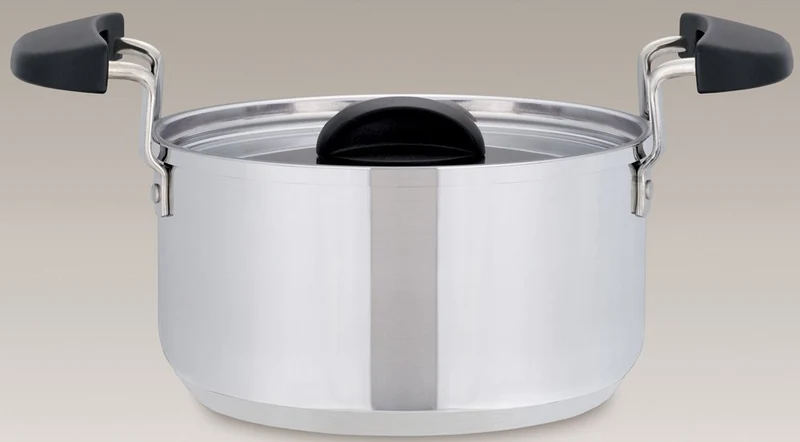 Thermos 1.6L Vacuum Insulated Shuttle Chef Cooker in Apricot Kbf-1600