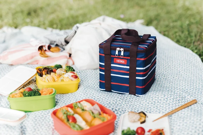 Thermos Family Fresh 2.7L Lunch Box in Navy - Djf-2800 Model